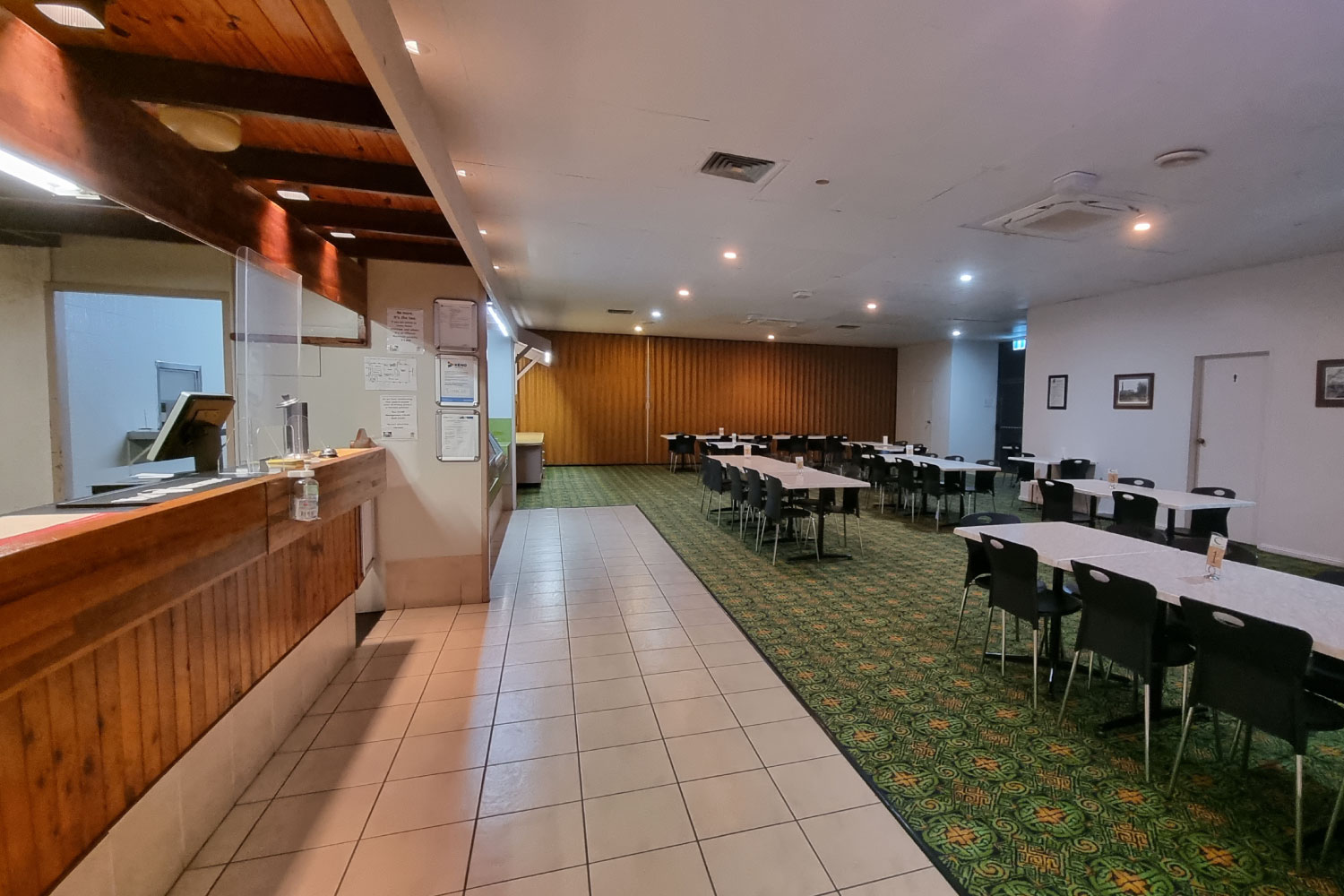Farview Country Tavern, Farleigh Mackay Motel & Tavern